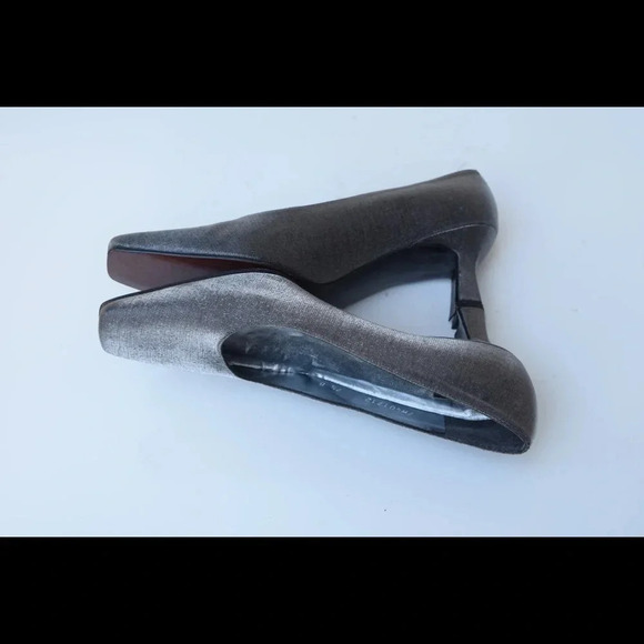 Stuart Weitzman pumps - Picture 5 of 8